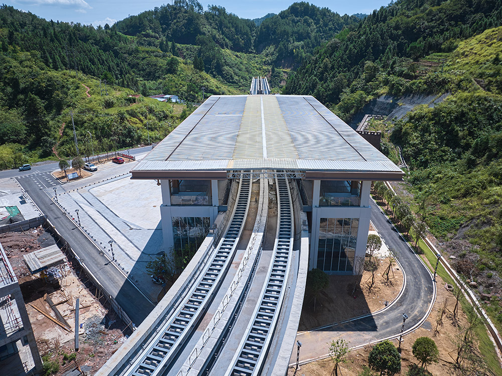 20230806139250.jpg 2.鳳凰磁浮文化旅游項(xiàng)目 配圖4.jpg