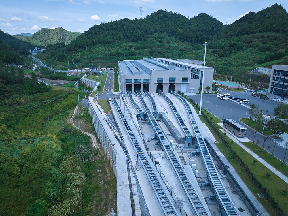 20230806654556.jpg 2.鳳凰磁浮文化旅游項(xiàng)目 配圖3.jpg