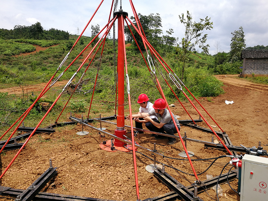 20230901782532.jpg 2、現場平板載荷試驗.jpg